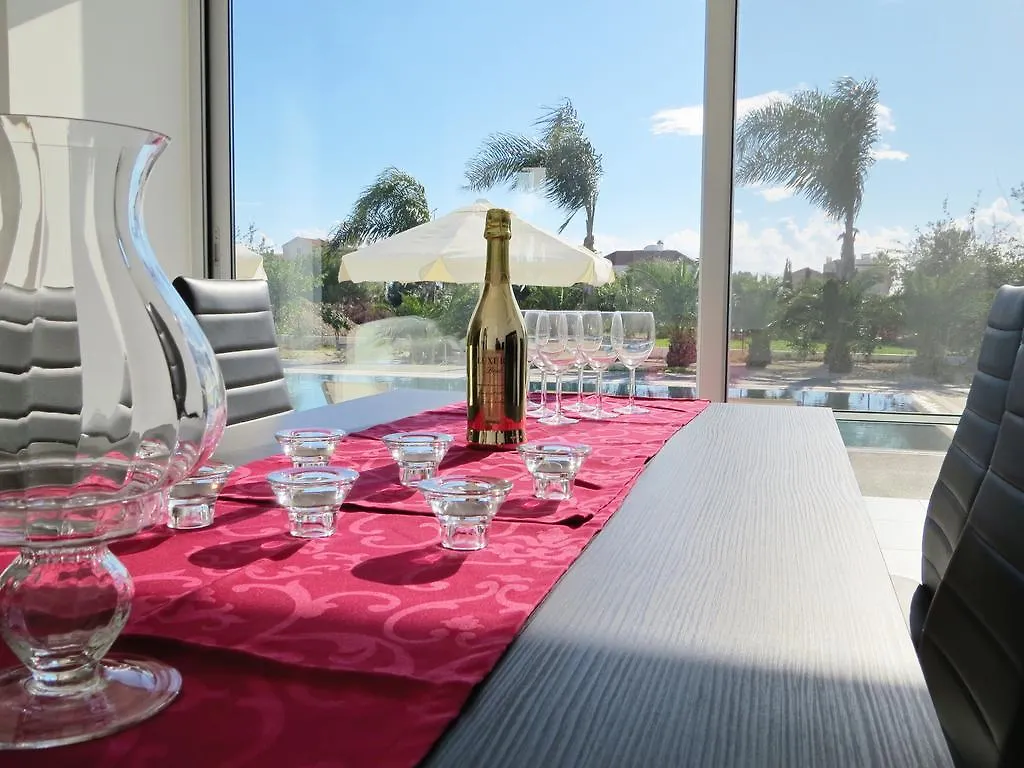 Royal Sugar Villa Agia Napa 0*,